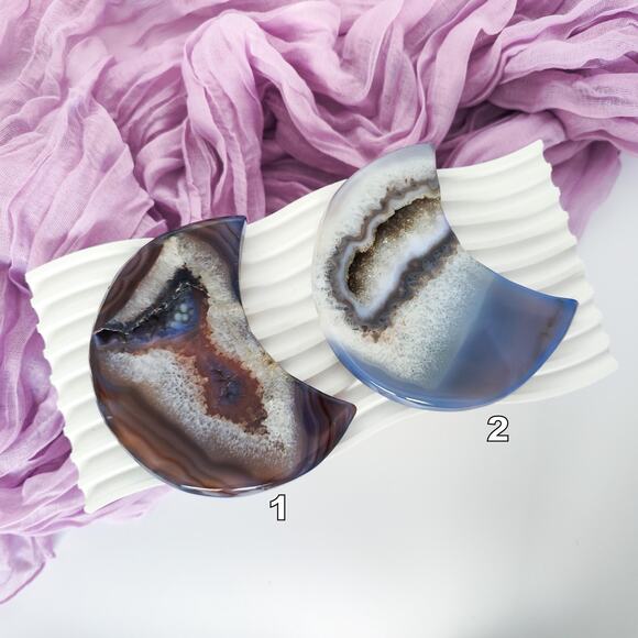 Large Druzy Agate Flat Moon Crystal Carving - Picture 9 of 9